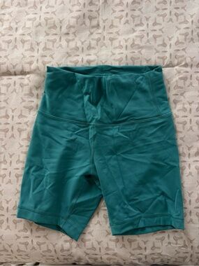 Women’s Lululemon biker shorts
